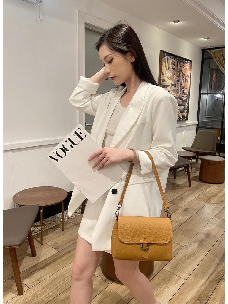 Damska torebka crossbody ze skóry naturalnej - Skóra bydlęca najwyższej jakości, Wszechstronna, Luksusowa, Mała kwadratowa, Styl 226