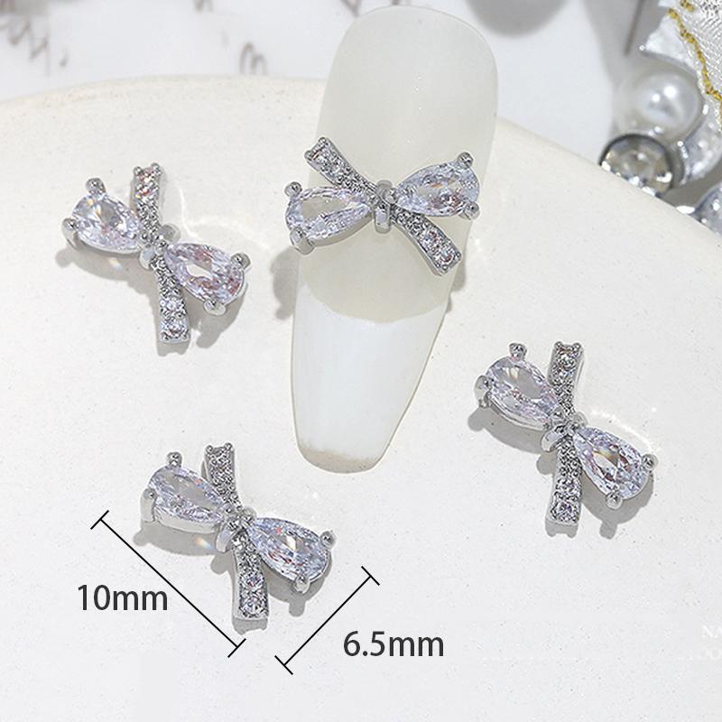 Stříbrná mašlička Zirkonové doplňky na nehty Lesklé diamantové ozdoby na nehty Acc