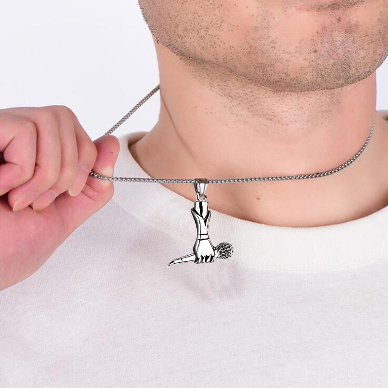 Trendy Brand Microphone Pendant Necklace, Men's and Women's Hip-hop and Bouncing, Street Trendsetters