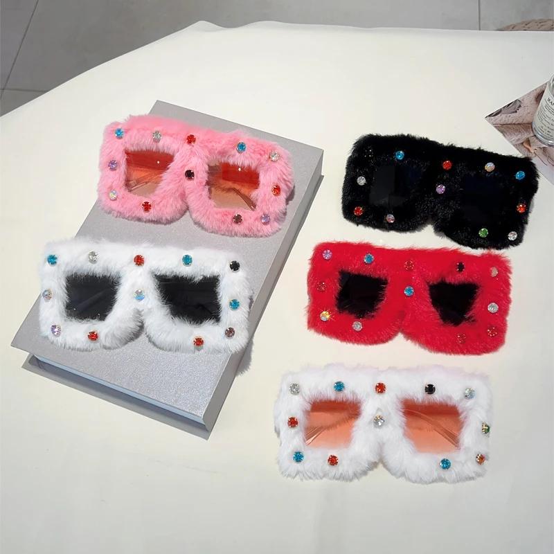 Square Furry Sunglasses with Rhinestones Women Fashion Oversized Winter Shades Trendy Stylish Original Design Sun Glasses