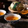 100g Yunnan Old Tea Tree Puer Tee Shen Pu'er Teekuchen Rohe Pu-Erh Grünteekuchen