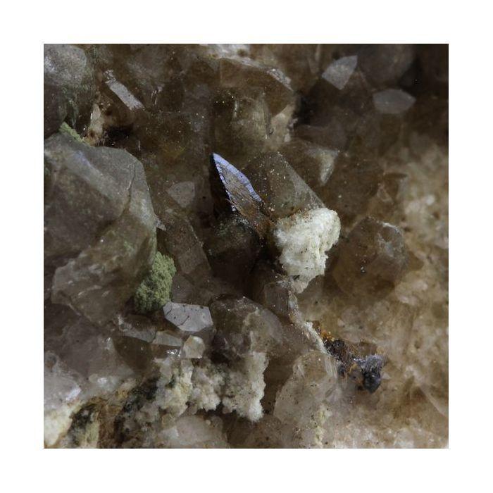 Pierres et Minéraux. Anatase + Rutile. 329.0 ct. Vallée de La Maurienne, Savoie, France..