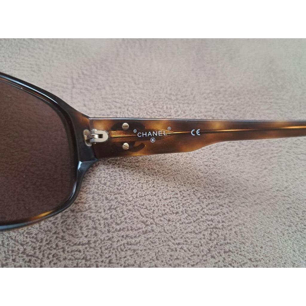 Used CHANEL sunglasses tortoiseshell pattern here mark