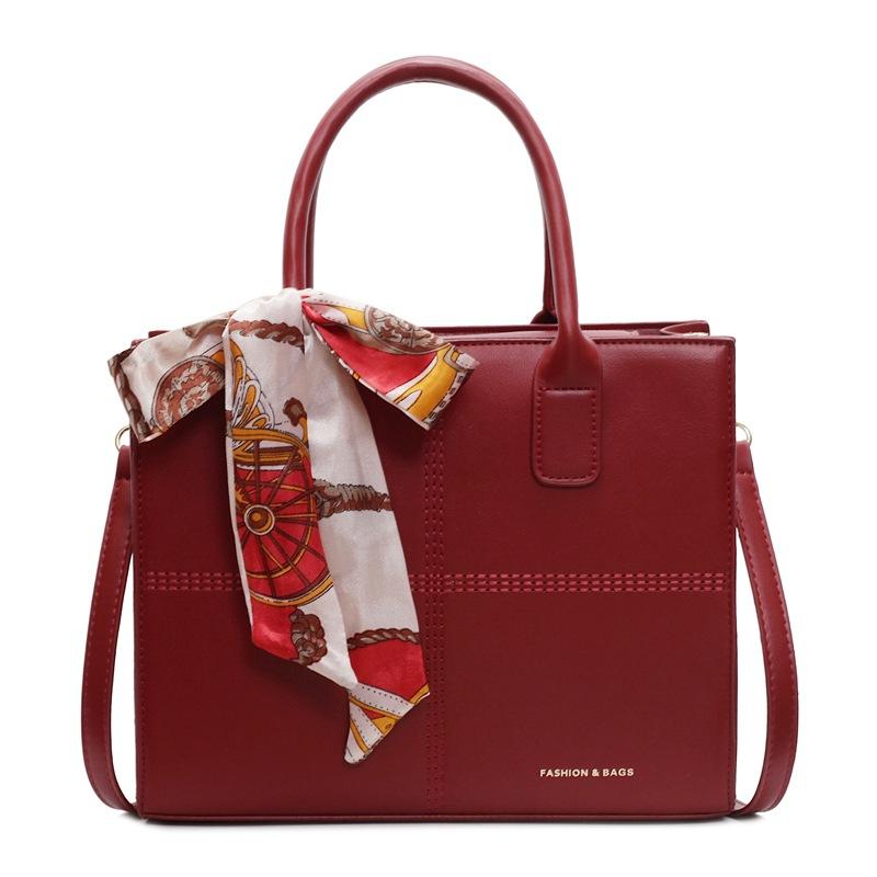 New Fashionable Underarm Women's Bags, New Trendy Commuter Shoulder Bags, Fashionable Large-capacity Tote Bags, Fashionable