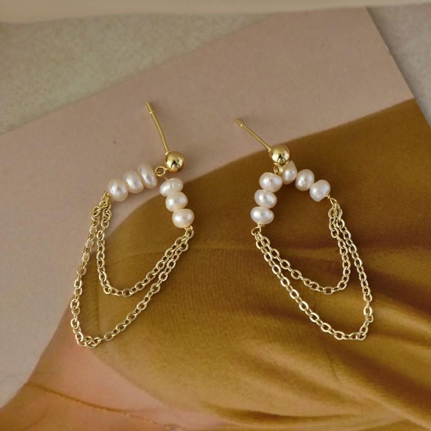 Beautiful Little Fairy Versatile Freshwater Pearl Fringed Earrings Chic and Elegant 14K Bag Gold Stud Earrings Fairy Light Luxury
