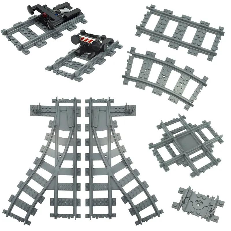 MOC Binari per Treni Città Incrocio Deviatoio Flessibile Biforcazione In Salita Rettilinei Curvi Mattoncini Ferrovie Giocattoli Creativi Fai da Te