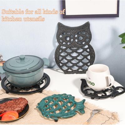 Żeliwna podstawka pod garnek ze zwierzątkiem - Dekoracyjna podstawka na blat kuchenny, stół w jadalni, styl vintage, wiejski, rustykalny, design rzemieślniczy