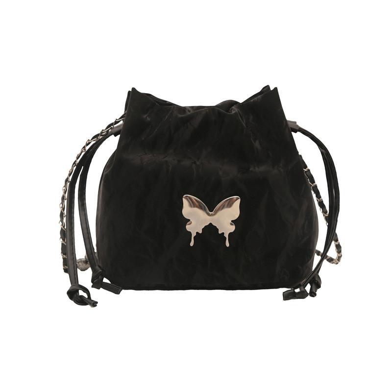 Trendige PU-Beuteltasche für Damen in Schwarz, Pink, Blau, Weiß, Silber mit stilvoller Steppung