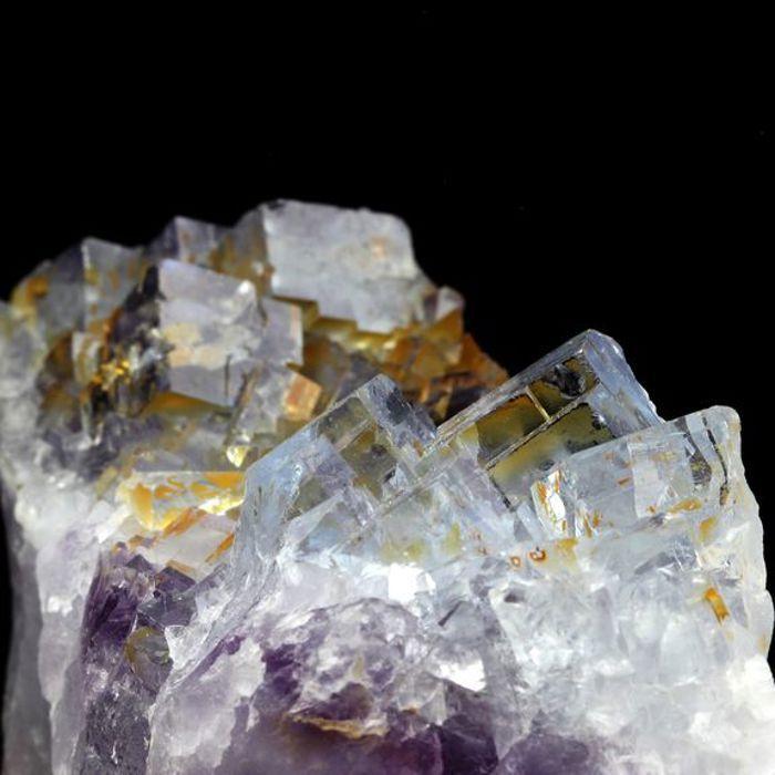 Pierres et Minéraux. Fluorite. 2240.0 ct. Le Beix, Puy-de-Dôme, France..