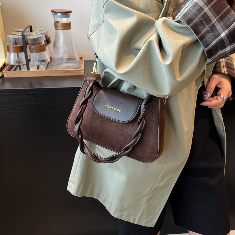 Niche design contrasting colors, new fashion women's bags, retro summer armpit bags, personalized shoulder crescent bags