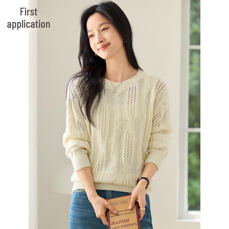 Women's Round Neck Cable Knit Wool Blend Sweater