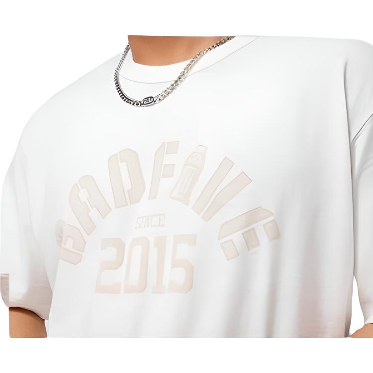 Li Ning Badfive Basketball Series Letter Number Crew Neck Comfortable Pullover Loose Short Sleeve T-Shirt Men Tops Off-White AHSU147-1