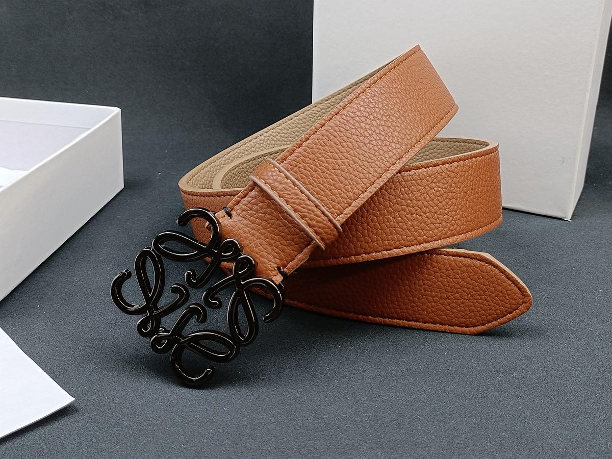 

Шкіряний чоловічий ремінь Loewe з гладкою пряжкою та тисненням під лічі - Універсальний, Модний стиль інфлюенсера В наявності Size 125