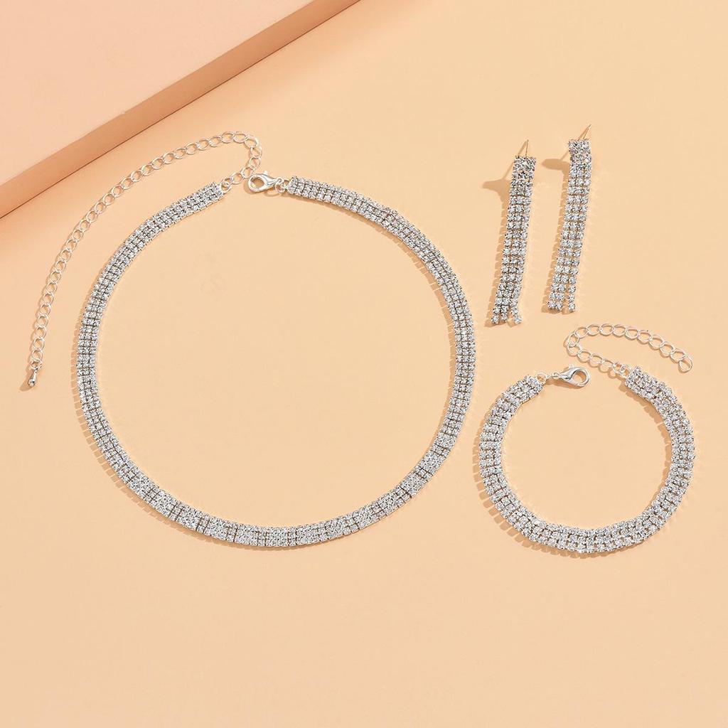 2022 Trendy Three-Piece Wedding Jewelry Set: Necklace, Stud Earrings, and Bracelet for Evening Parties