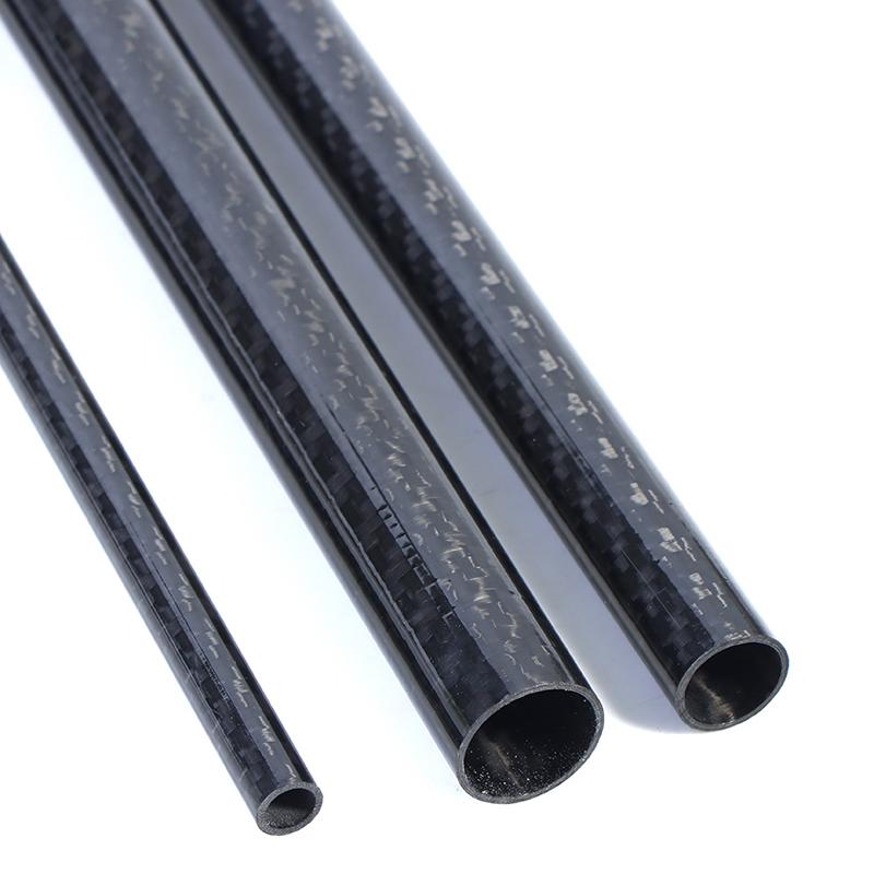 1ks Trubka z uhlíkových vláken Délka 500 mm Průměr 8-18 mm Pro RC model letadla