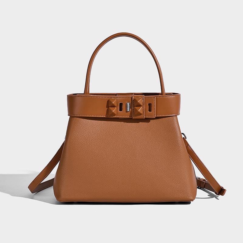 

Niche Design Women s High-End Tote & Crossbody Bucket Bag - Ins Style Single Shoulder Bag 27x12x21 CM коричневий