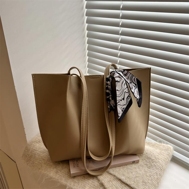 Retro Bag Mother Bag Tote Bag New Commuter Versatile Large Capacity Shoulder Bag Casual Women's Bag