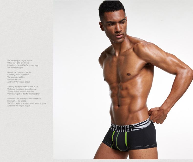 Herrkalsonger i kammad bomull som andas, med medelhög midja och höftlyftande effekt från Seeinner