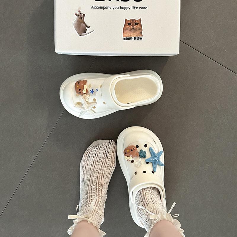 Slippers women's fashion versatile casual cute summer new beach shoes cool slippers hole shoes