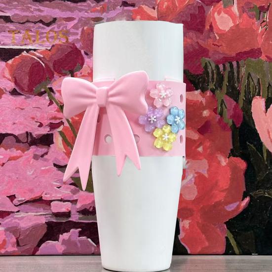 Silikon-Becherhülle für 40-oz-Becher, DIY-Set mit Schleife und Blumenanhänger, rutschfeste Schutzhülle, spülmaschinenfest, Geschenk für Becherliebhaber