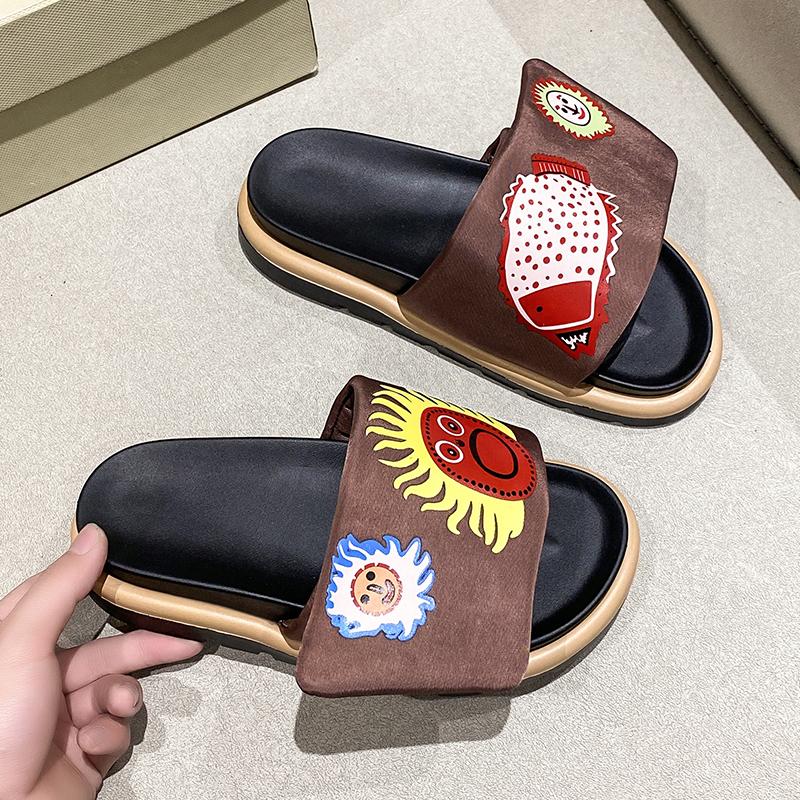 Fashion Platform Flip Flops Summer New Round Toe Open Toe Sun Embroidered Soft Sole Non-slip Wear-resistant Flats