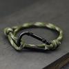 Pulsera de Aventura al Aire Libre y Montañismo para Hombres Hecha a Mano Ajustable de Paracord con Mosquetón Negro Joyería Punk Masculina Pulsera