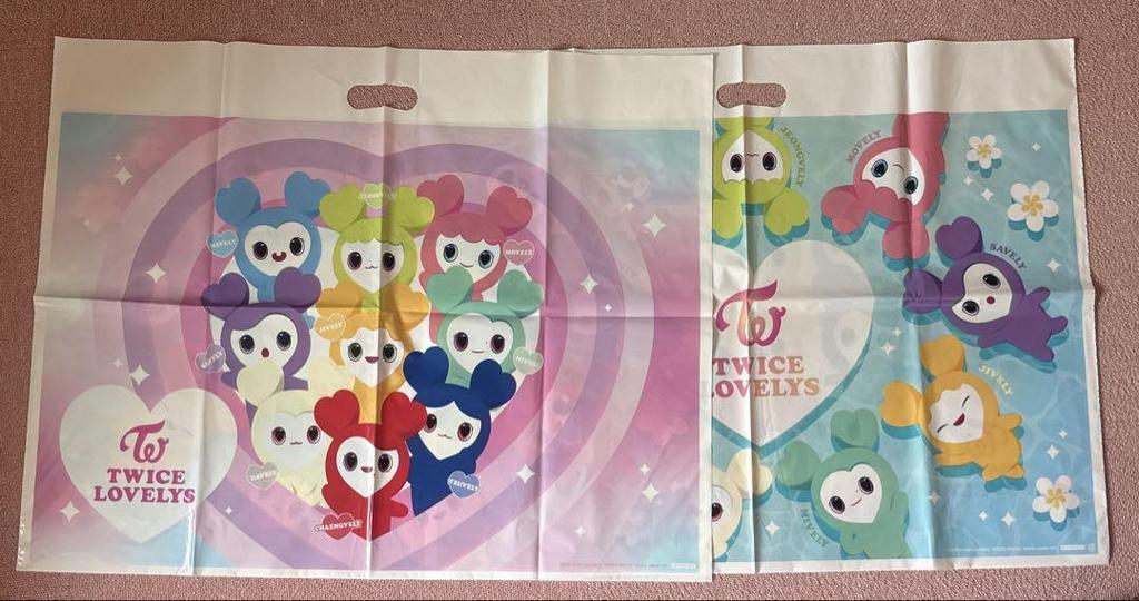 [USED] TWICE merchandise