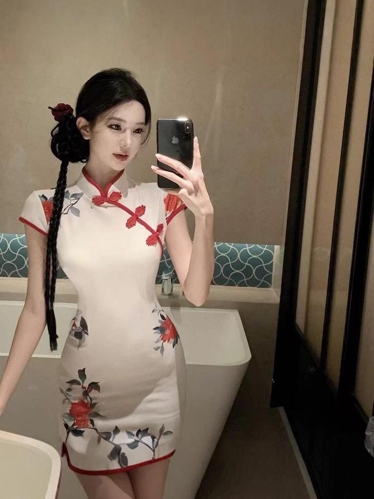 2025 Summer Qipao: Retro Chinese Style, Youthful & Slimming Dress