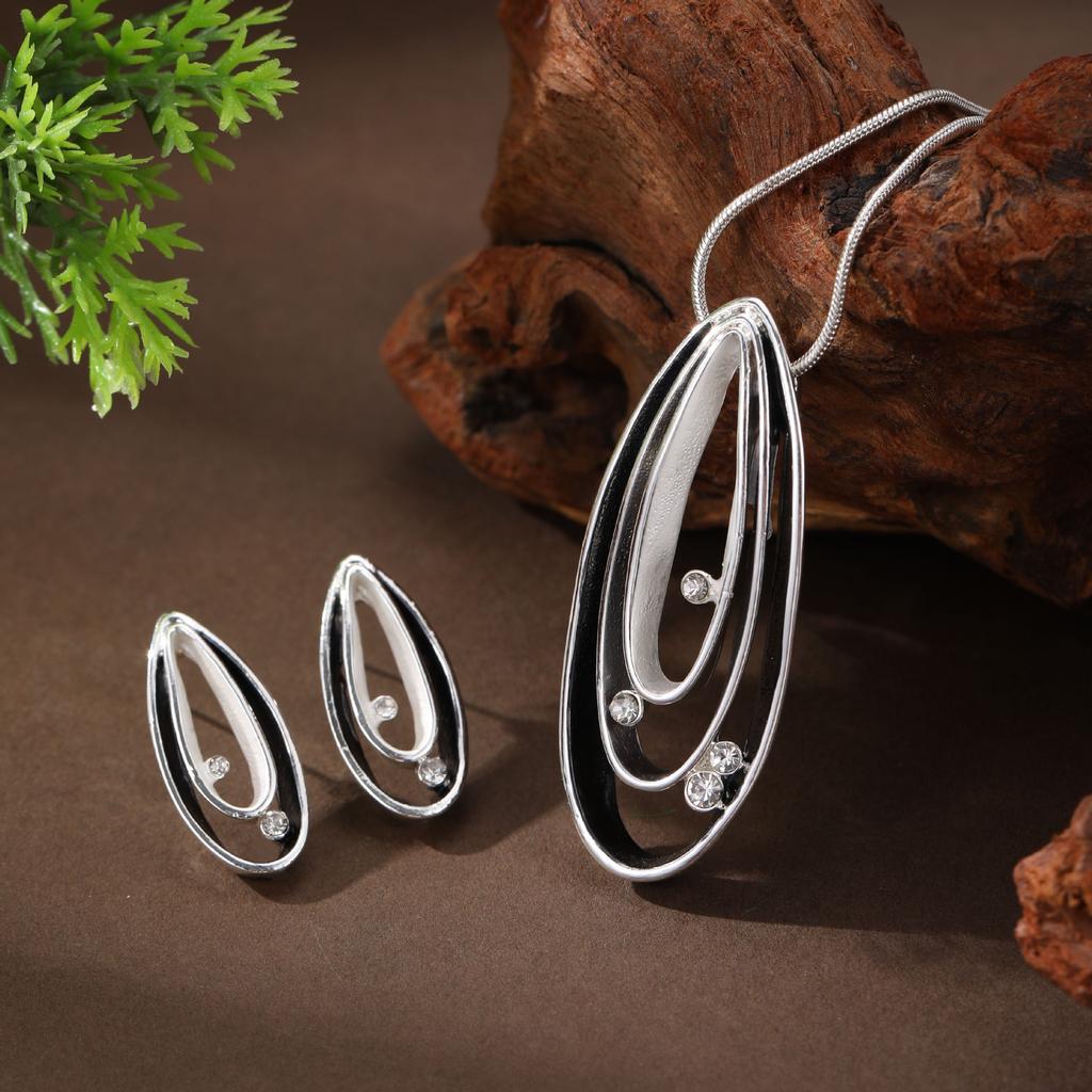 New enamel color hollow oval stud earrings pendant set women's fashion simple point diamond oval neck necklace