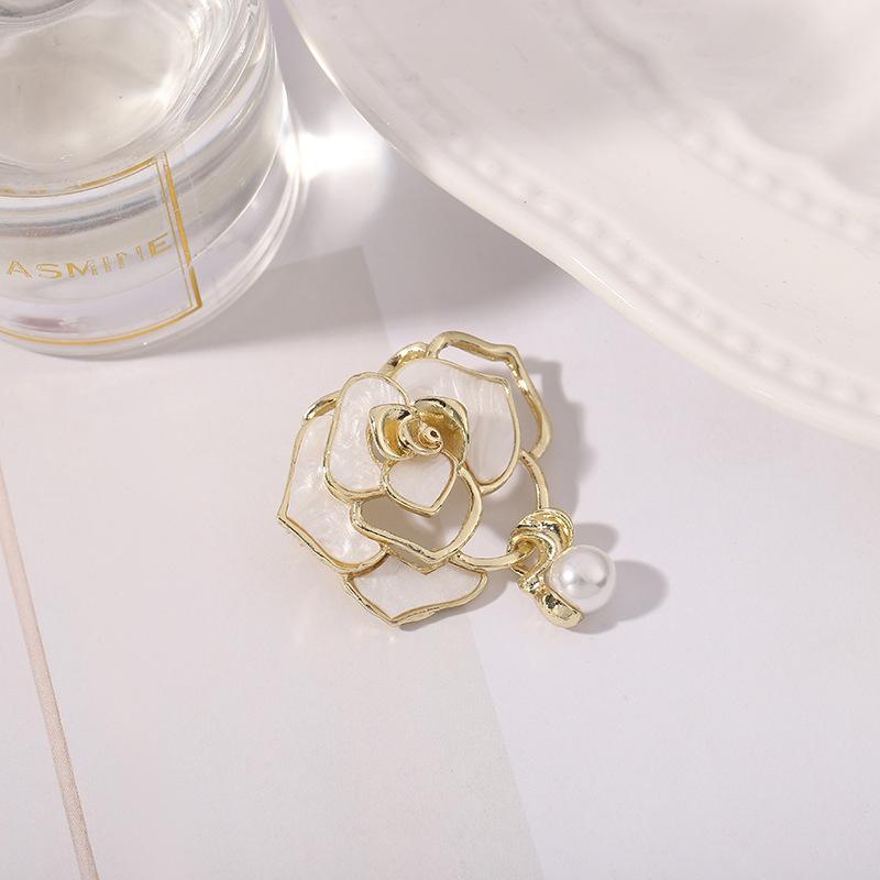 Classic Small Suit Pin Butterfly Ginkgo Rose Peony Flower Creative Temperament Brooch