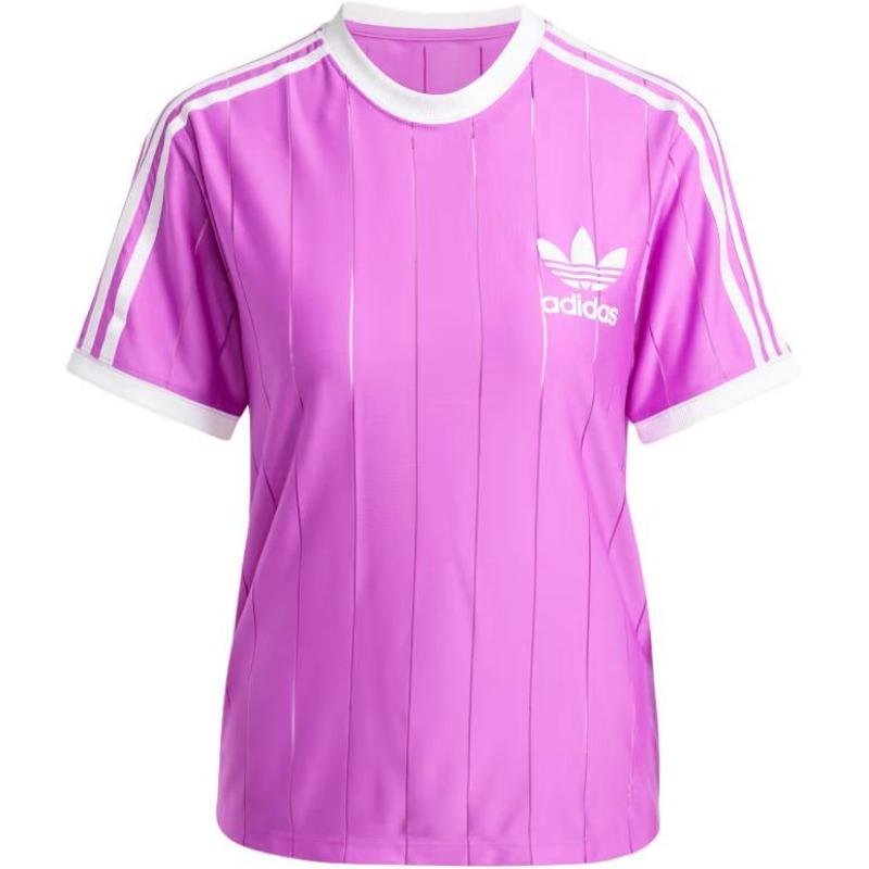 adidas Koszulka Originals Adicolor 3-Stripes Pinstripe z nadrukiem logo w blokach kolorystycznych Wygodna Prosta Koszulka w paski z okrągłym dekoltem i krótkim rękawem IY7225