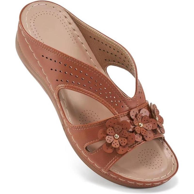 Retro Thick-soled One-piece Shoes for Women Plus-size Hollowed-out Lightweight Beach Flip-flops