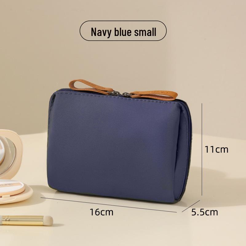 

Trendy Mini Cosmetic Bag: Travel-Ready Makeup and Lipstick Organizer Small 16*11*5.5