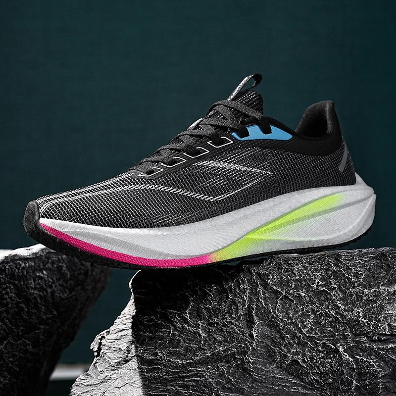 

2025 new teen real explosive carbon board racing running shoes men s and women s ultra-light mesh breathable shoes tide 44 чорний