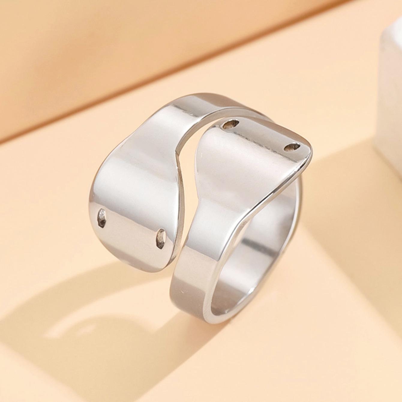 Wide Smooth Snake Pattern Stainless Steel Adjustable Ring for Men and Women - Punk Style