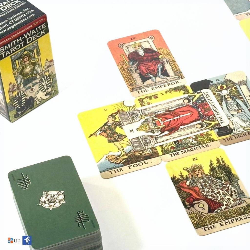 Tarot Borderless Miniature Edition Tarot Waite Miniature Tarot Includes Japanese Instruction Authentic Product I.I.J. Smith-Waite Deck, Edition,