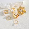 6 Stück Blumen-Imitationsperlenringe für Damen Elegante Geometrische Unregelmäßige Goldfarbene Ring-Sets Weiblicher Tägliche Kleidung Party Schmuck