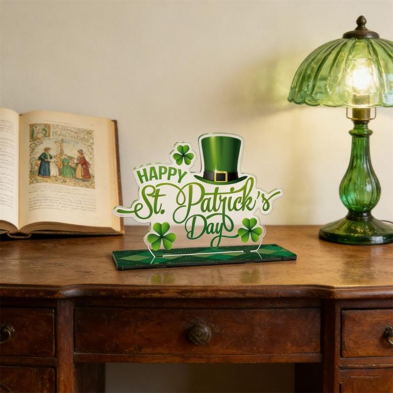 Elegant Patrick's Day Themed Acrylic Centerpieces with Lucky Clovers Fashion Irish Celebration Deck For Home