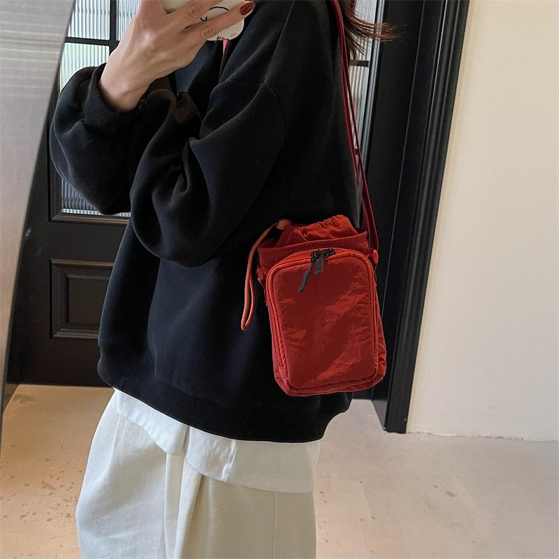 Canvas Mobile Phone Bag Female Messenger 2025 New Versatile Fashion Niche Design High-end Simple Small Bag