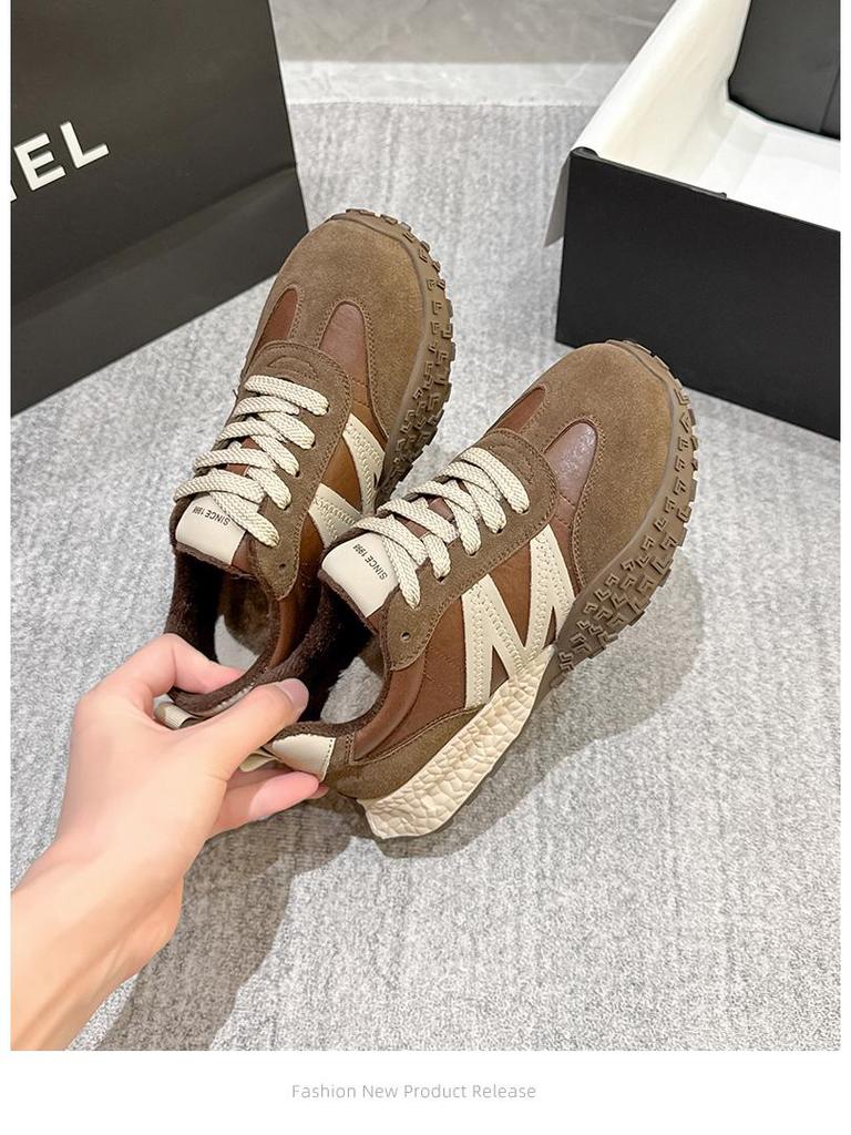 Dexun Women's Genuine Leather Velvet Running Shoes - 2024 Winter Collection: Lightweight, Versatile, Casual Sports Sneakers.