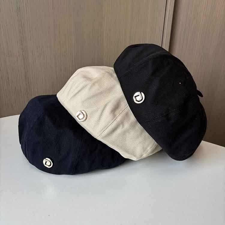 Metal Buckle Letter Mark Beret Female Japanese Literary And Artistic Painter Hat Solid Color Casual Versatile Pumpkin Hat