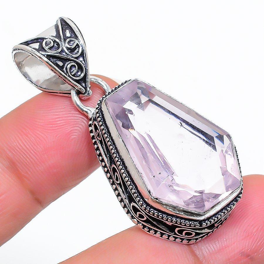 

Coffin Pink Kunzite Gemstone Handmade Ethnic Jewelry Pendant 1.77 VR-3092