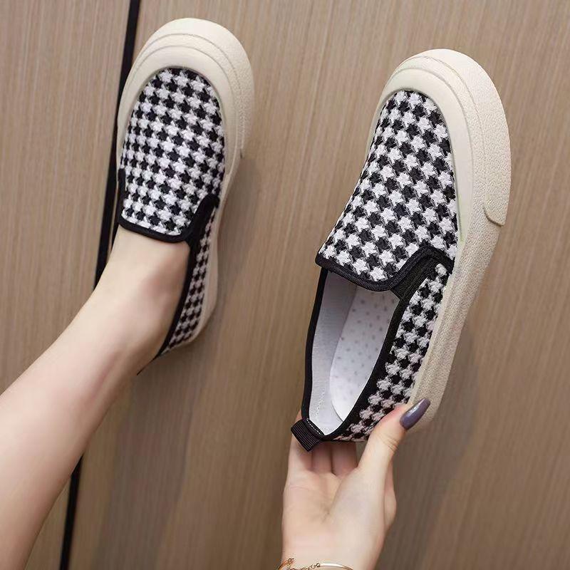 platform canvas shoes, breathable low-top student flats in spring and autumn, one-pedal lazy women's shoes
