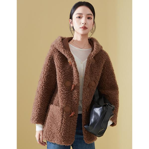 Hooded Cow Horn Button Wool Fur Coat
