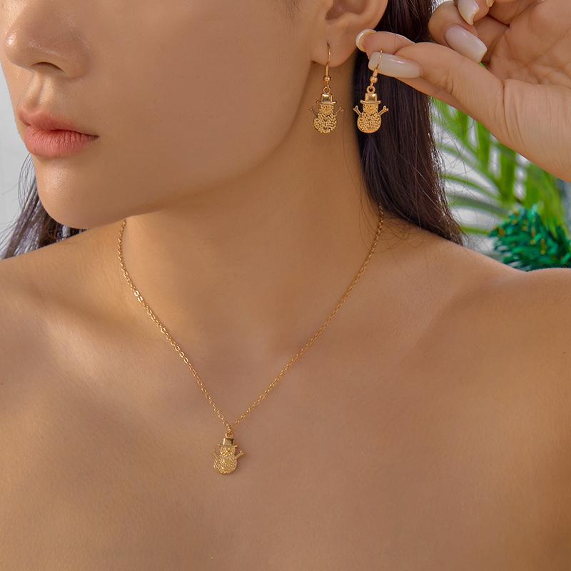 Christmas Bell Choker Necklace For Women Trendy Jingle Bell Xmas Pendant Clavicle Chain New Year Party Jewelry Gift