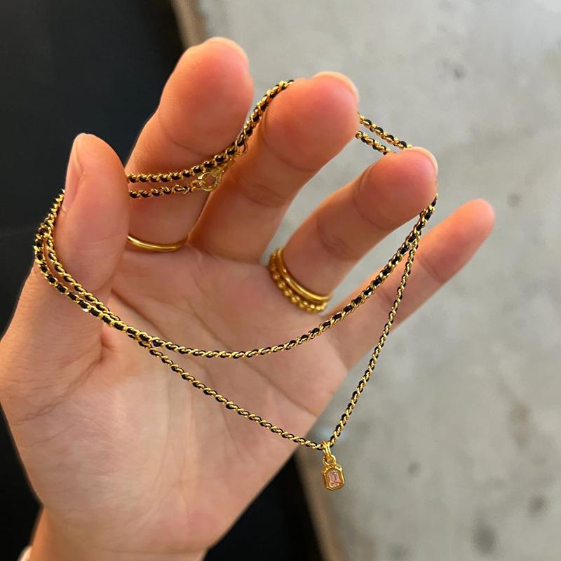 Classic minimalist design Black woven rope chain necklace light luxury exquisite square pendant party wedding fine