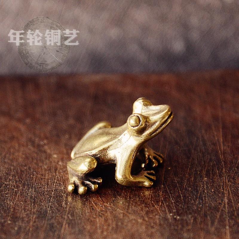 Mini Grenouille en Laiton Massif Ornement de Bureau Porte-clés Décoratif Figurine Animale Décoration de Maison