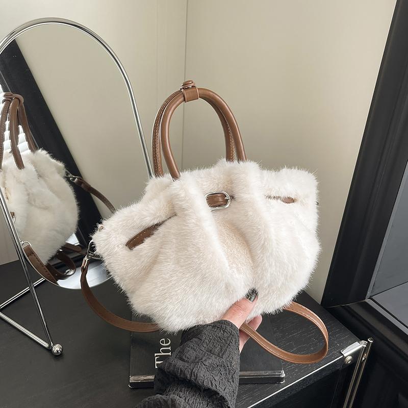 

Autumn Winter New Women Faux Fur Mini Bucket Bag Shoulder Crossbody Bag Plush Commuter Handbag Fashion Large Capacity Tote Bag