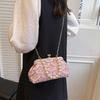 Pearl Hanfu Clutch Bag Kiss Lock Ladies Shell Bag Wrist Bag Sequin Banquet Bag  Banquet