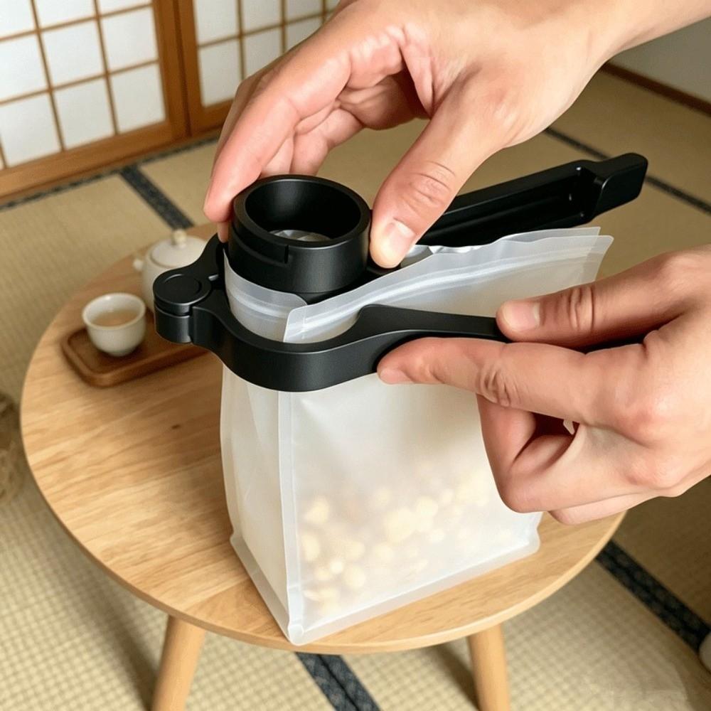 3D Printed Food Storage Sealing Clip with Pour Spout Dust-proof Bag Sealer Household Use
